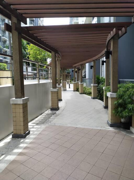 Apartment Modern Infront Of Naia T3 Manila